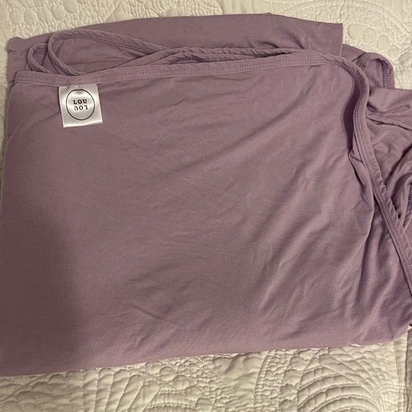 Lou Lou & Company Isabelle swaddle blanket and mittens - Picture 1 of 2